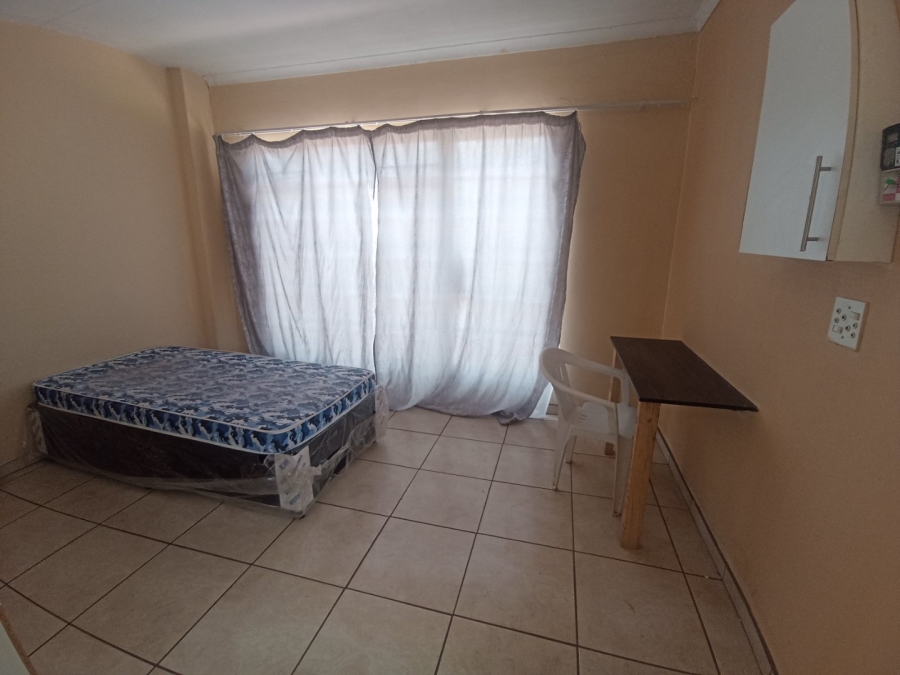 To Let  Bedroom Property for Rent in Bult West North West